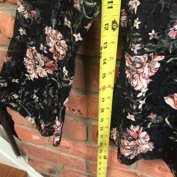 SFERA Spain NEW Lace Floral Sheer Boho Flare Bell Sleeve Peplum Stretch Top Rose - Picture 13 of 15